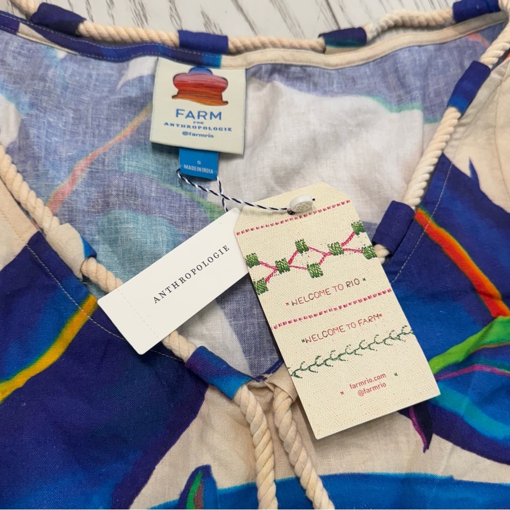 FARM Rio Multicolor V-Neck Top - Picture 10 of 16